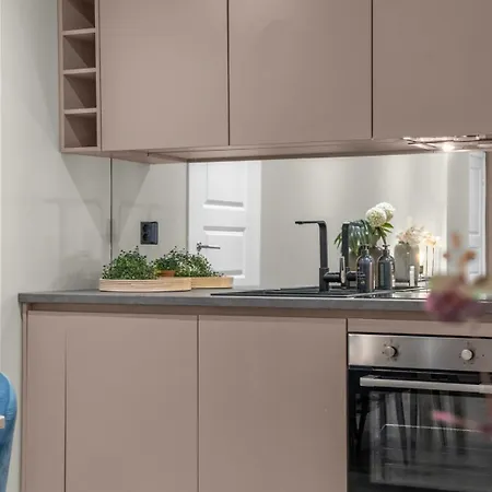 Modern In A Luxurious Area - Super - 6 Pax Apartment
